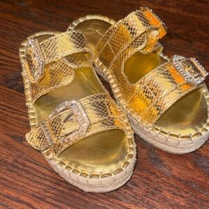 Jessica Simpson Stylish Gold Sandals